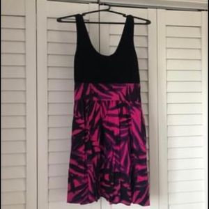 Express Pink/Black Tropical Print dress w pockets